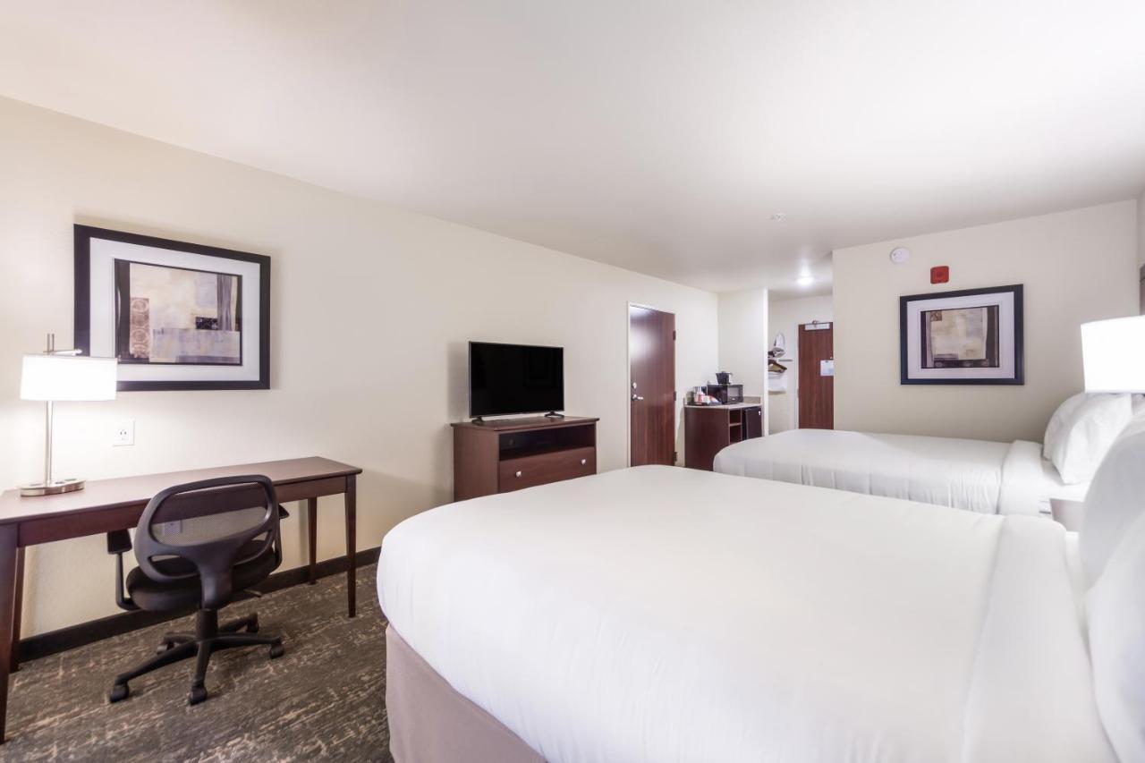 Cobblestone Inn & Suites-Fremont Dış mekan fotoğraf