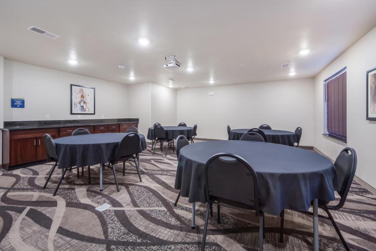 Cobblestone Inn & Suites-Fremont Dış mekan fotoğraf