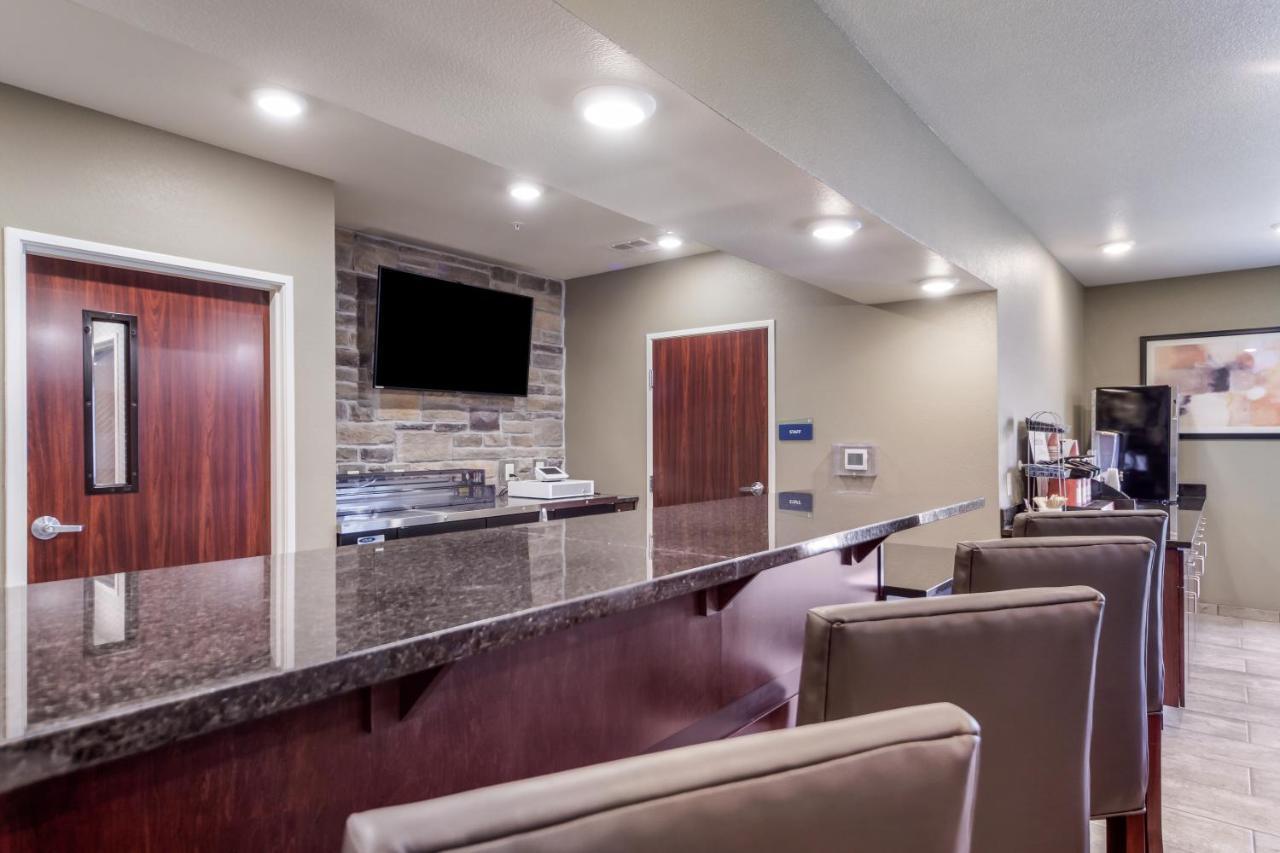 Cobblestone Inn & Suites-Fremont Dış mekan fotoğraf