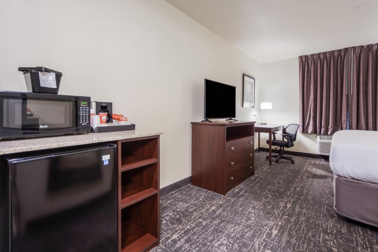 Cobblestone Inn & Suites-Fremont Dış mekan fotoğraf