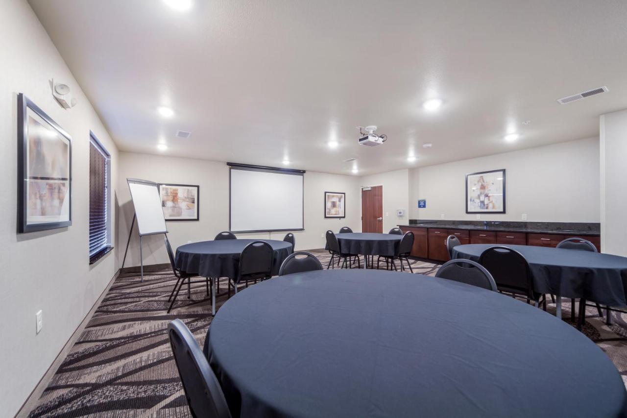 Cobblestone Inn & Suites-Fremont Dış mekan fotoğraf